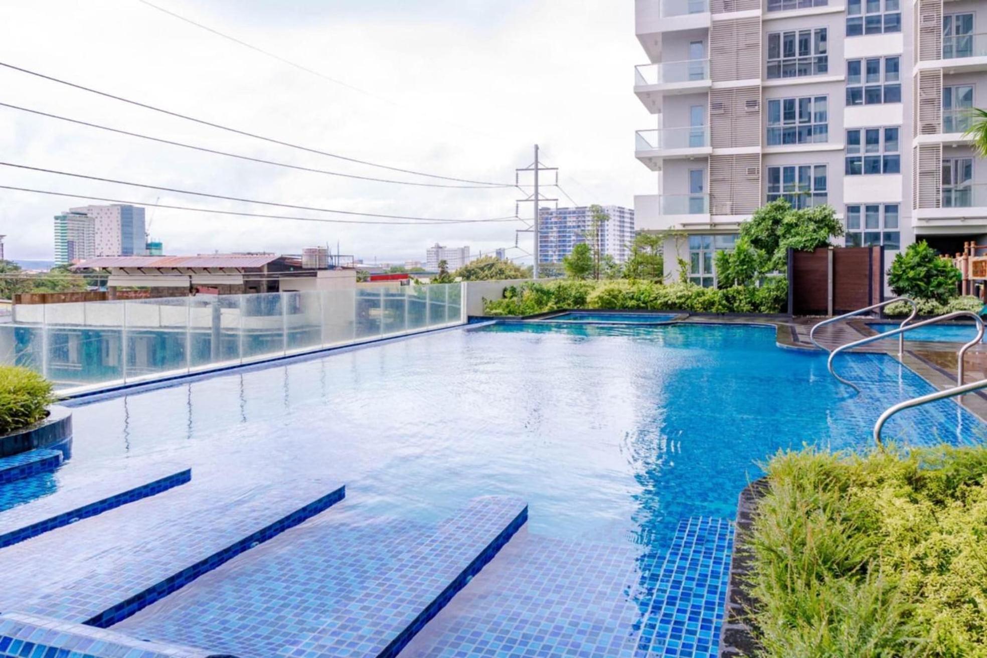 Jhezzstuffs Staycation Iloilo Zewnętrze zdjęcie